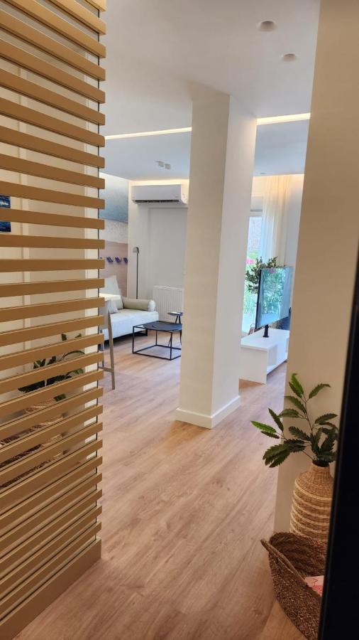 Renovated Apartment With Roof Garden Access, 15 M Walk To Acropolis Aten Exteriör bild