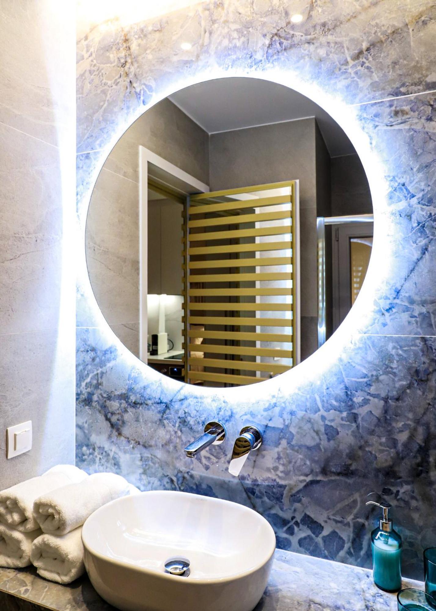 Renovated Apartment With Roof Garden Access, 15 M Walk To Acropolis Aten Exteriör bild