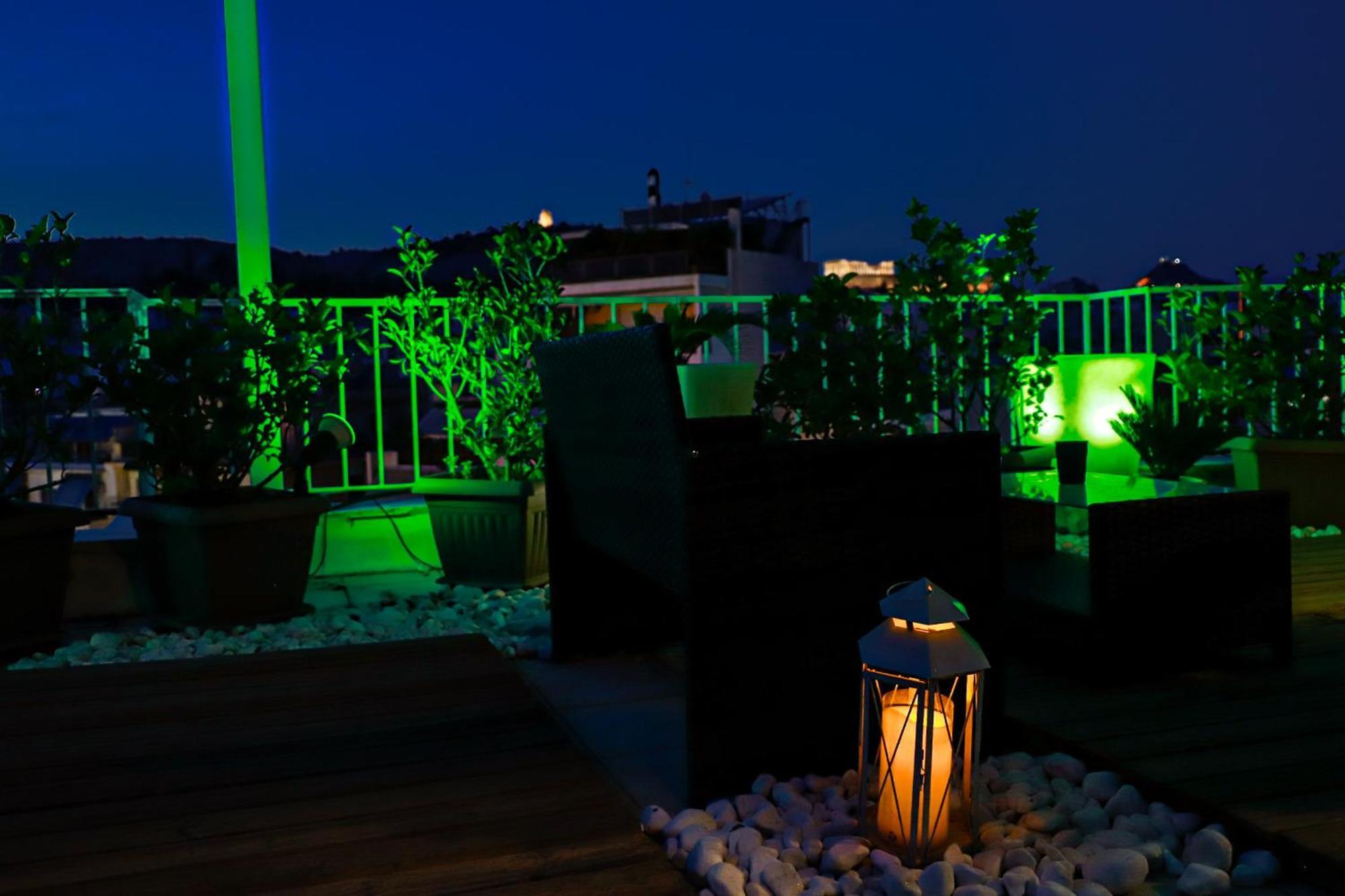 Renovated Apartment With Roof Garden Access, 15 M Walk To Acropolis Aten Exteriör bild