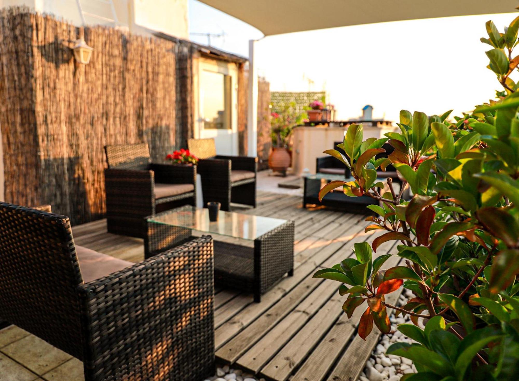 Renovated Apartment With Roof Garden Access, 15 M Walk To Acropolis Aten Exteriör bild